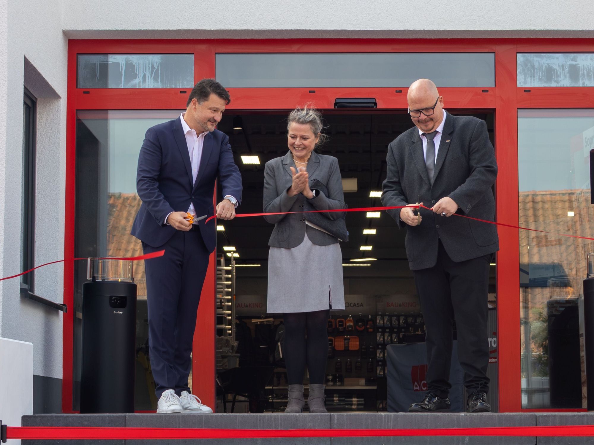 Feierliche Wiedereröffnung des Bauking-Standorts in Recklinghausen Feierliche Wiedereröffnung des Bauking-Standorts in Recklinghausen