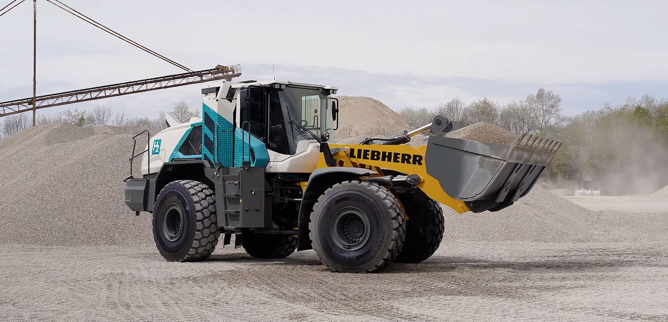 Liebherr-Großradlader Der Prototyp des L 566 H, dem ersten Liebherr-Großradlader mit Wasserstoffmotor.