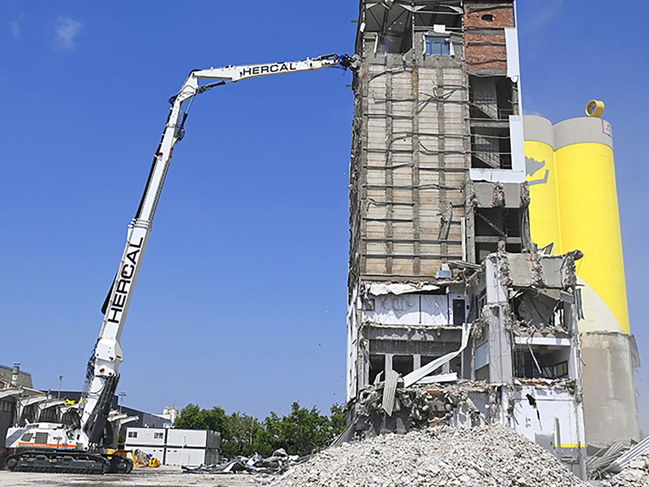 Liebherr R 980 Demolition: Gigant der Lüfte Liebherr R 980 Demolition: Gigant der Lüfte
