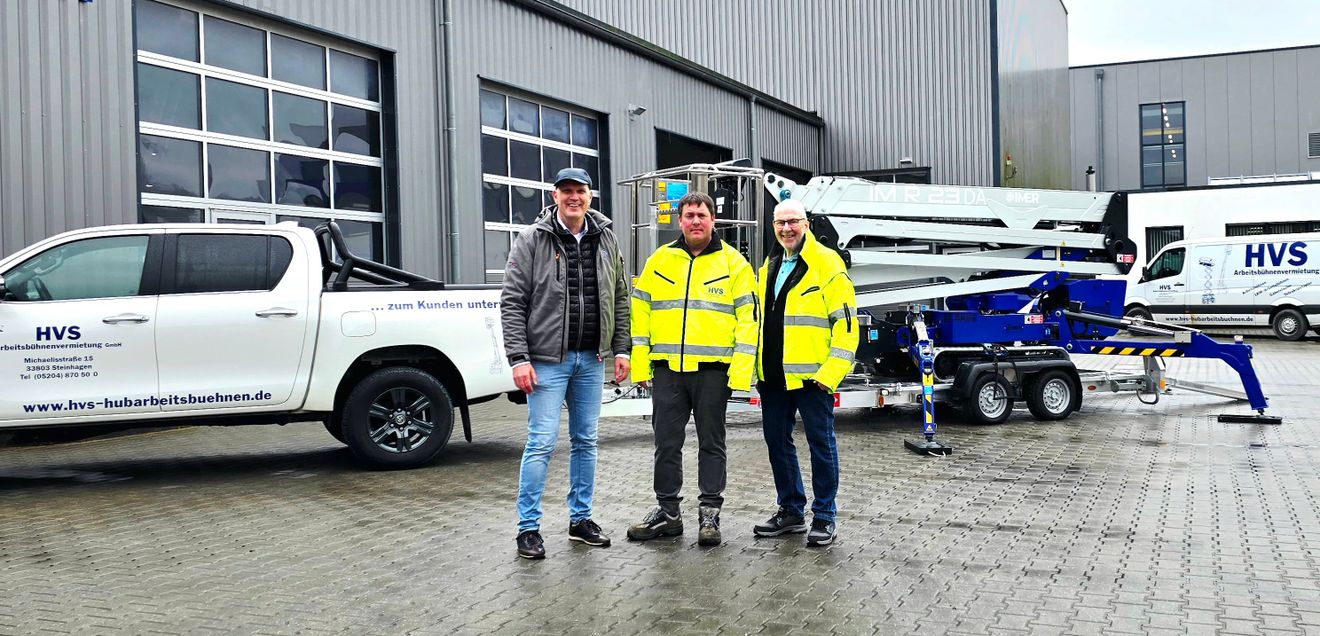 Imer Group übergibt R23DA Raupenarbeitsbühne an HVS Arbeitsbühnen Imer Group übergibt R23DA Raupenarbeitsbühne an HVS Arbeitsbühnen
