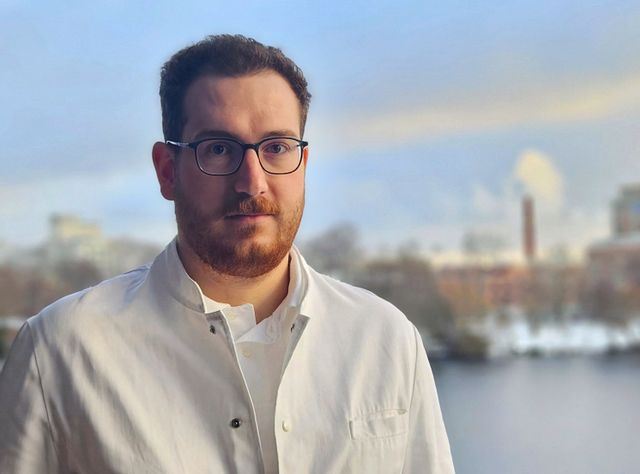 Magenkrebs gezielter behandeln: Wann Chemotherapie nicht wirkt Dr. med. Thilo Stolze, Doktorand an der Otto-von-Guericke-Universität Magdeburg, wurde für seine Arbeit mit dem Walter-Krienitz-Doktoranden-Preis ausgezeichnet.