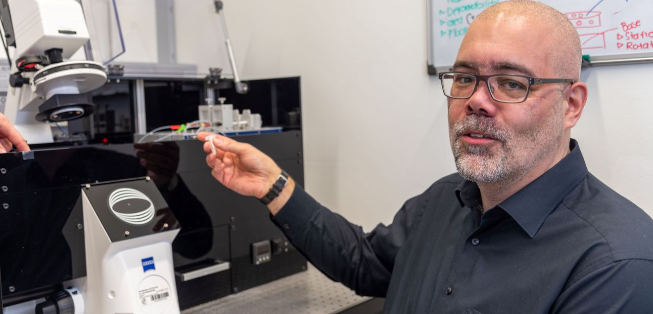 Preis für Zellbiologie und Mikroskopie: Carl Zeiss Lecture 2023 geht an Jochen Guck Jochen Guck