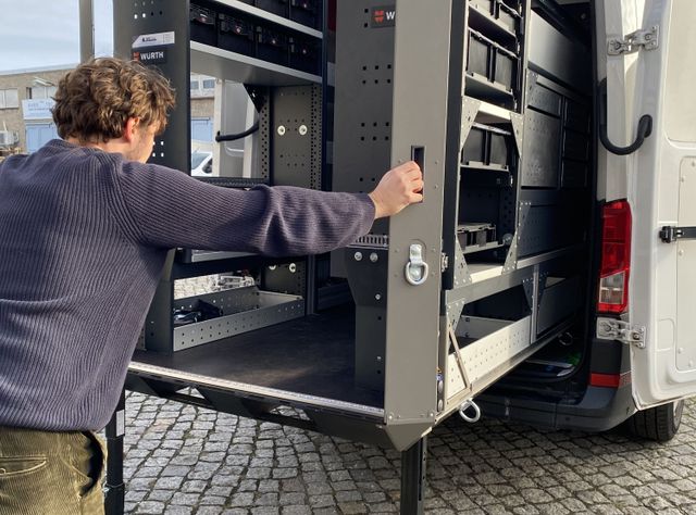 Flexibler Werkstattausbau von PlugVan Flexibler Werkstattausbau von PlugVan