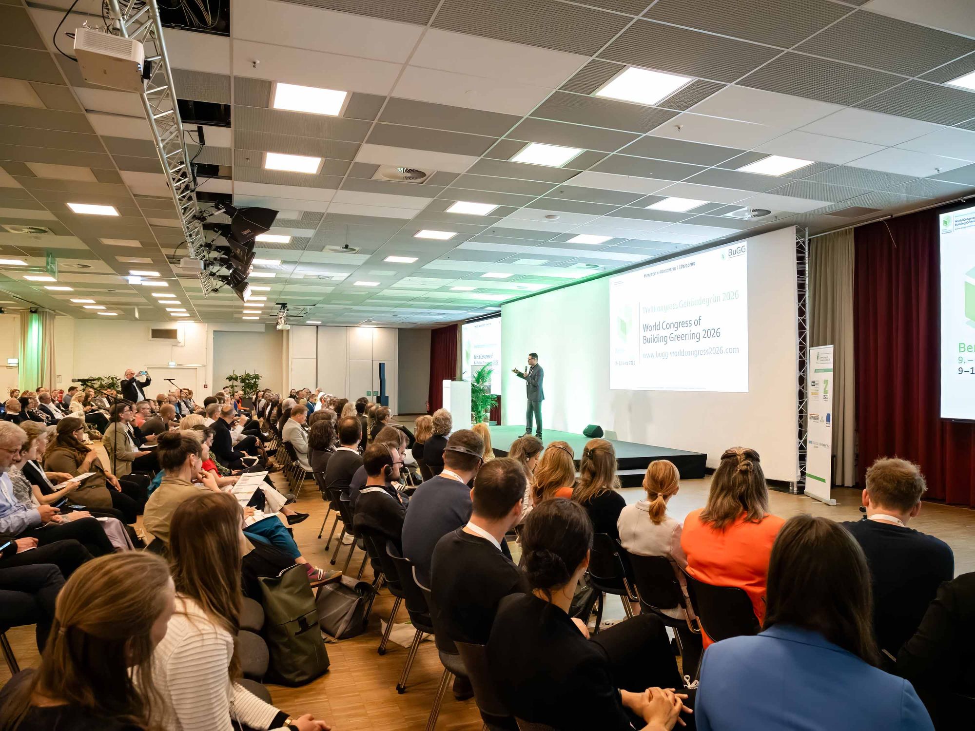 Voller Saal beim Weltkongress Gebäudegrün Voller Saal beim Weltkongress Gebäudegrün