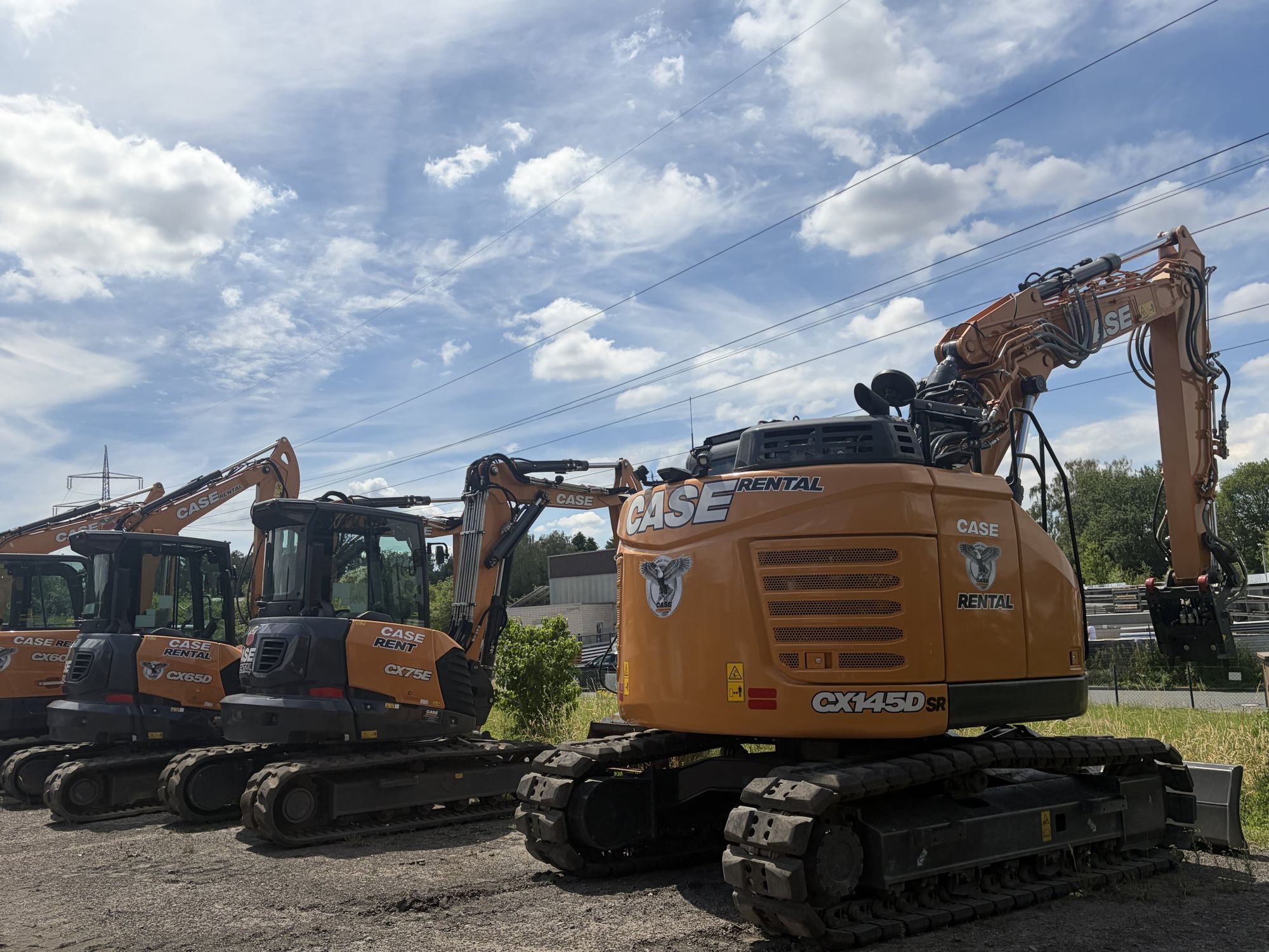 Case erweitert Mietangebot für geländegängige Kompakt-Baumaschinen