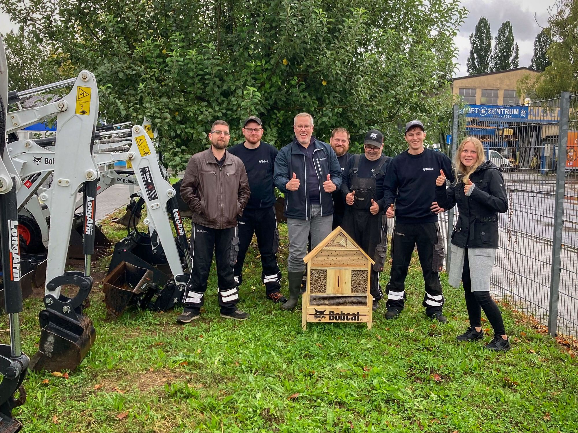 Mitarbeitende von Doosan Bobcat engagieren sich