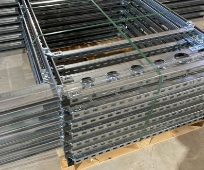 fischer Installationssysteme sichern Medienleitungen in neuer Montagehalle