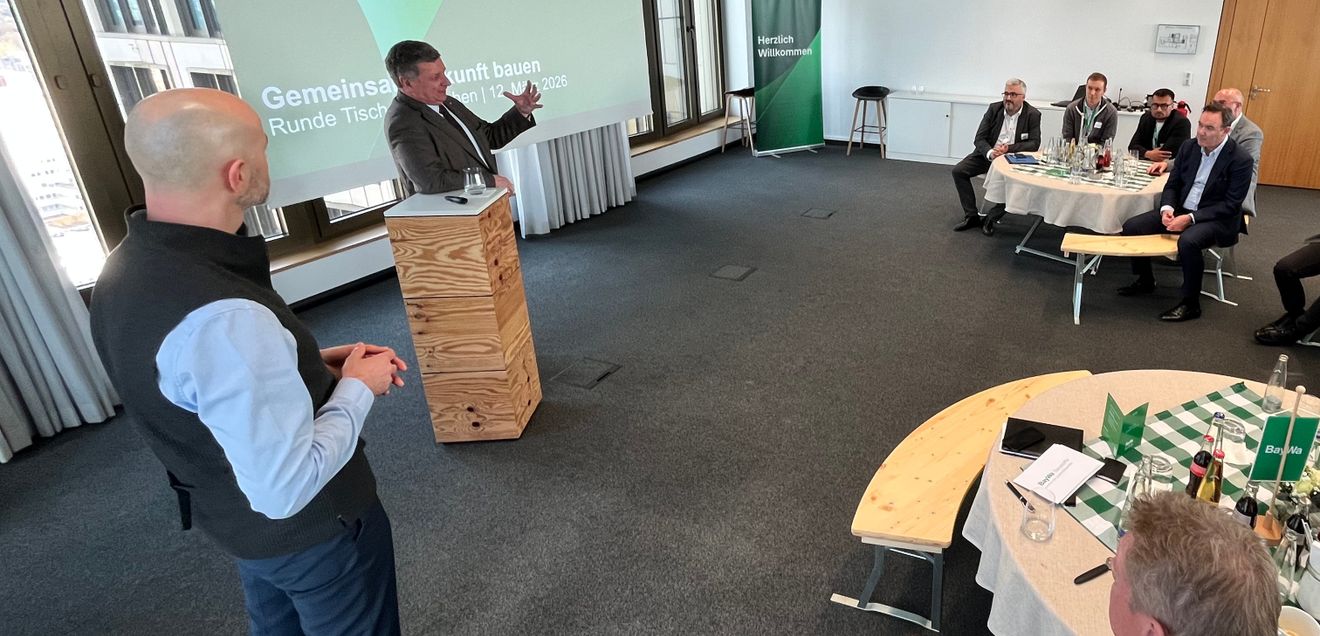 Mehr Tempo im Bauwesen: Dialog zwischen Politik und Praxis
