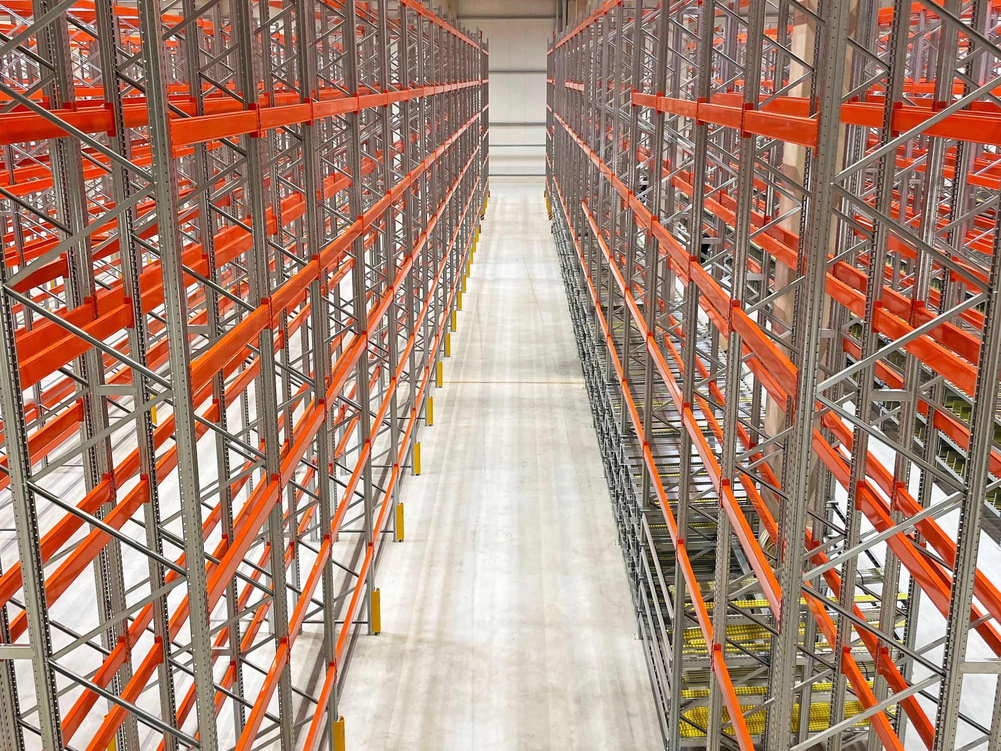 Storage solutions AR Racking
