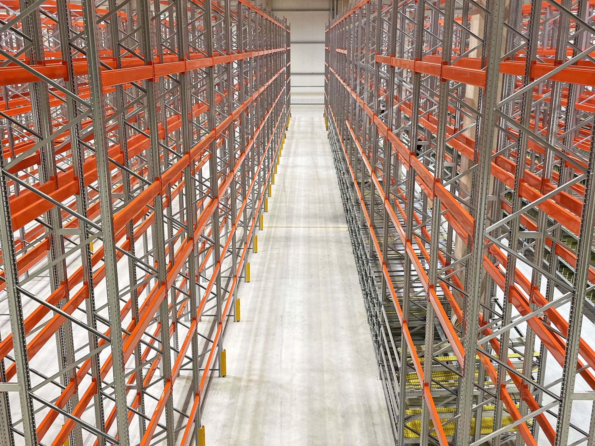 Kommissioniertechnik: AR Racking stattet neue Lekkerland-Logistikzentren aus Kommissioniertechnik: AR Racking stattet neue Lekkerland-Logistikzentren aus
