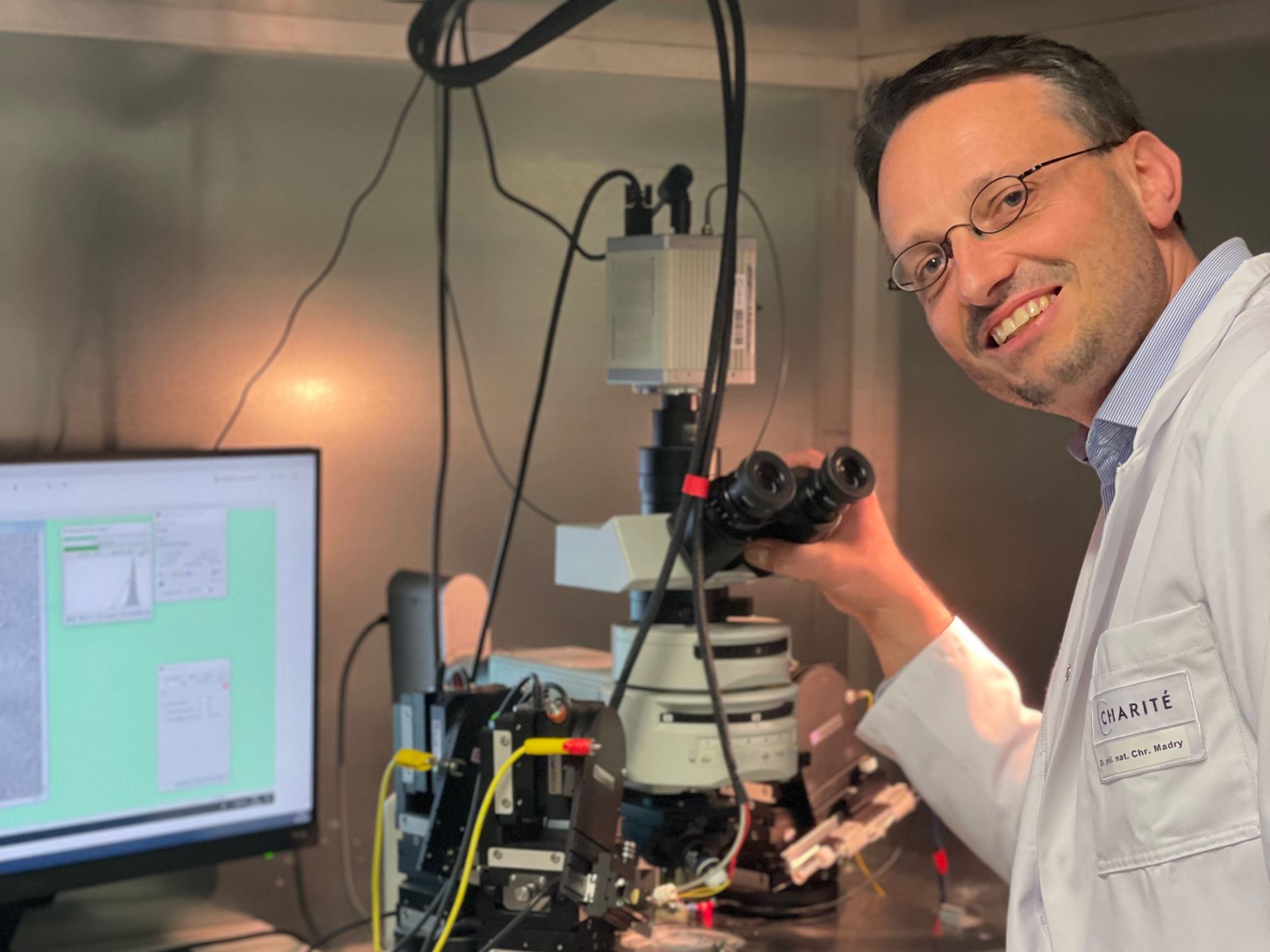 Alzheimer behandeln - neue Ansätze: CLIC1 und das Immunsystem Prof. Dr. Madry, Institut für Neurophysiologie Charité Berlin