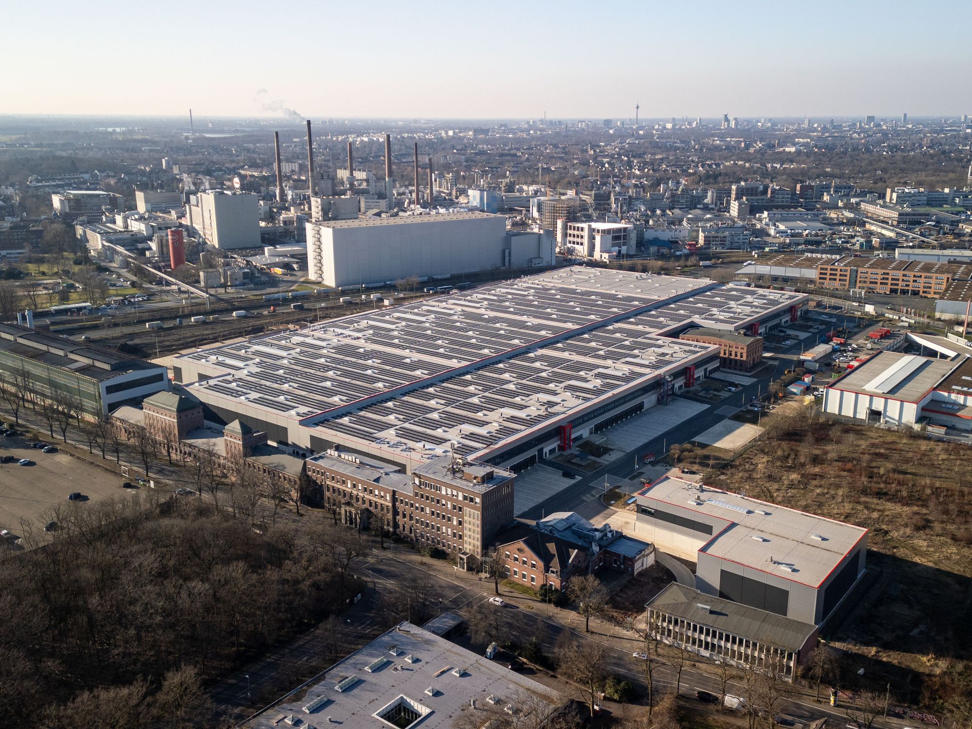 Logistikimmobilien: Logivest berät Solago