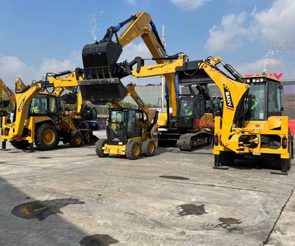 Sany-Bagger auf dem Werksgelände in China