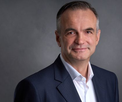 Jens Delliehausen wird Chief Sales Officer (CSO) der K.A. Schmersal GmbH & Co. KG Jens Delliehausen wird Chief Sales Officer (CSO) der K.A. Schmersal GmbH & Co. KG