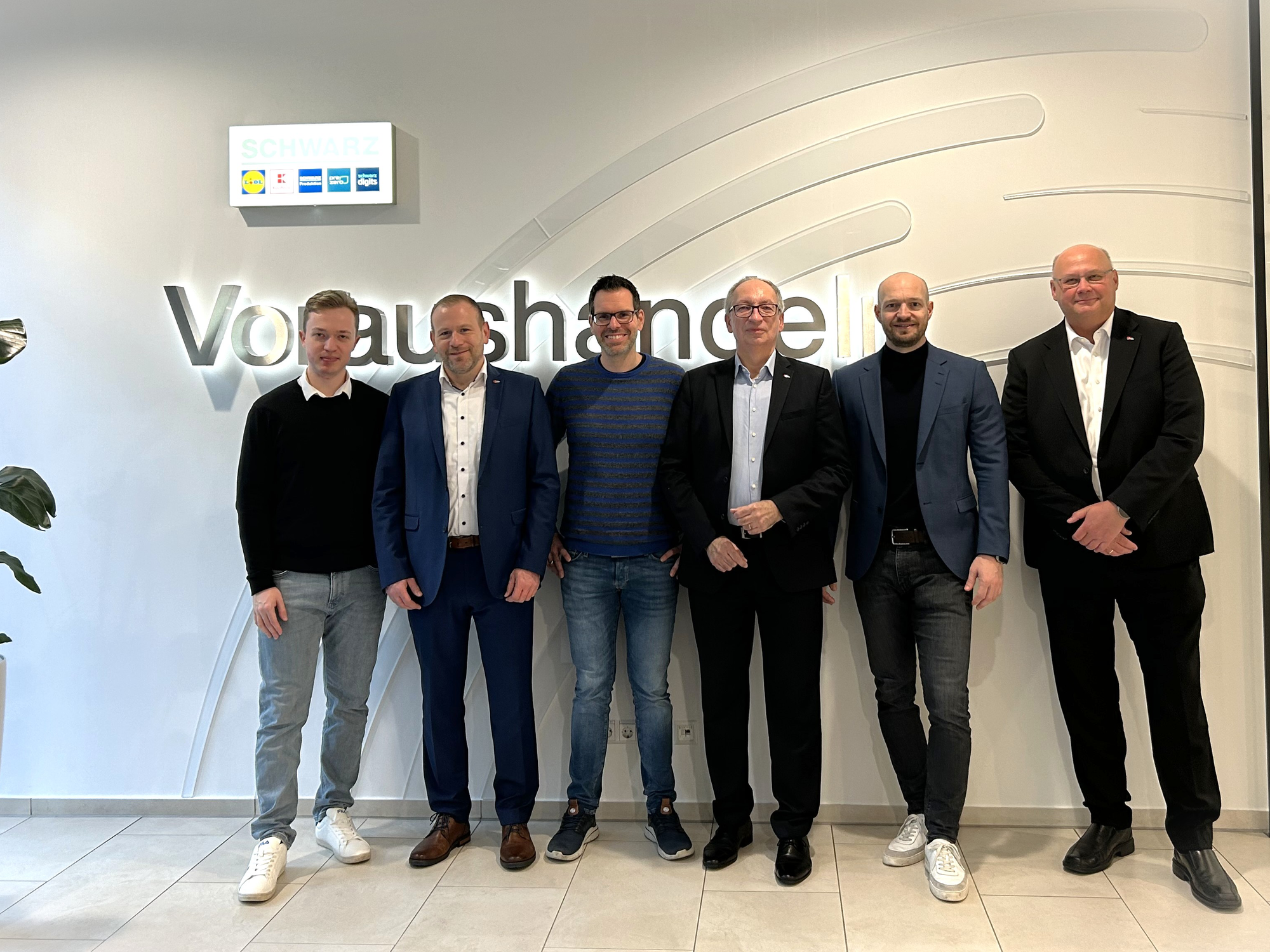 Hilscher und Schwarz Digits: Souveräne Edge‑to-Cloud‑Plattform für die Industrie Hilscher und Schwarz Digits: Souveräne Edge‑to-Cloud‑Plattform für die Industrie