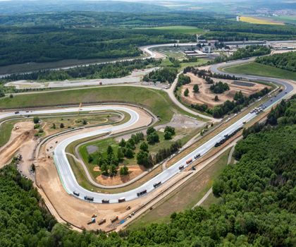 Höchstleistung für Motorsport-Rennstrecke
