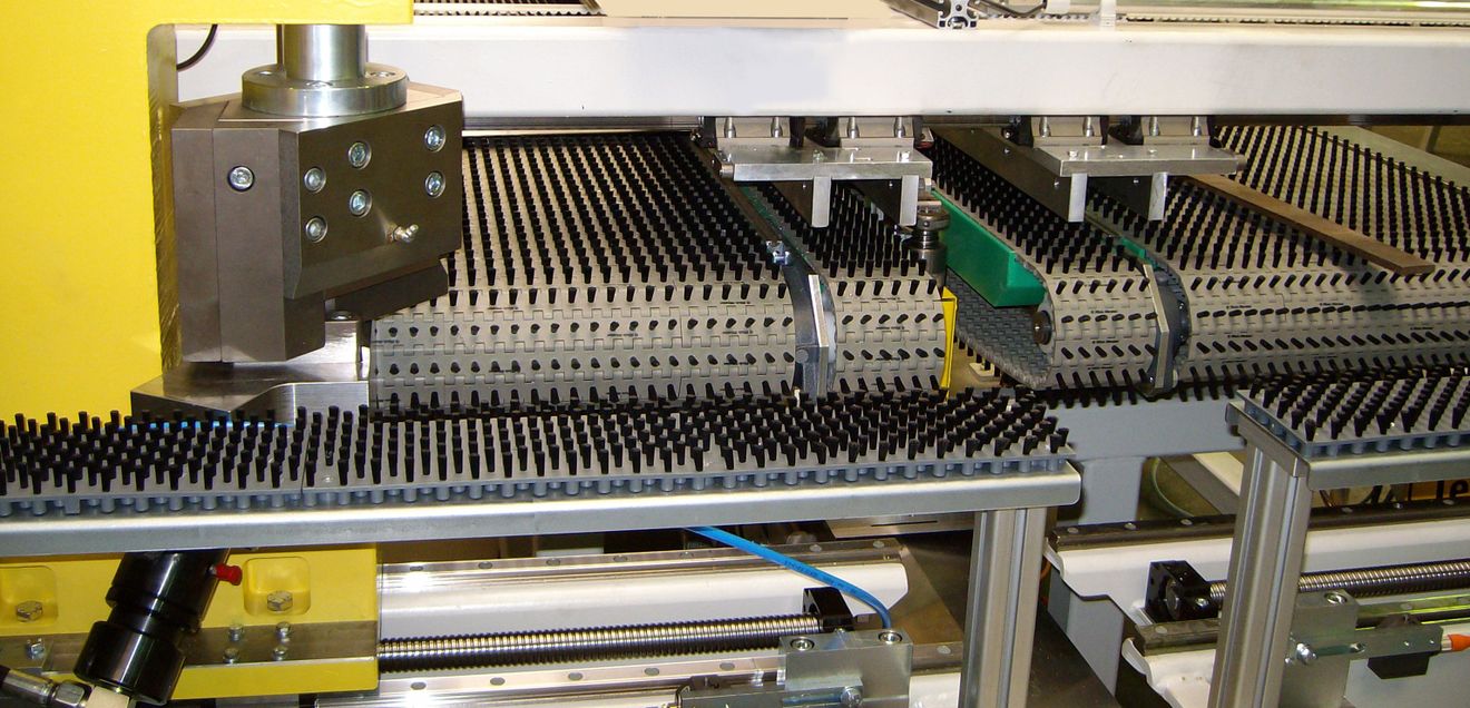 Mink at the Hannover Messe 2023: Transportation on brushes Mink at the Hannover Messe 2023: Transportation on brushes