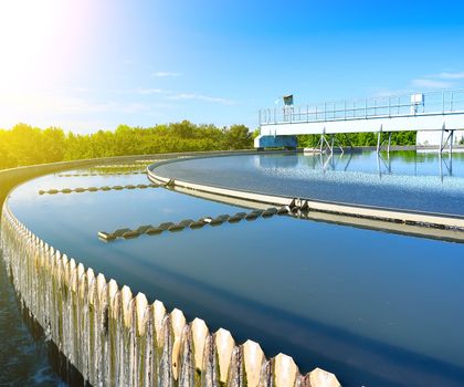 Quantifizierung der lebenden Bakterien im Abwasser: Mikrobiologische Wasseranalytik mit qPCR Quantifizierung der lebenden Bakterien im Abwasser: Mikrobiologische Wasseranalytik mit qPCR