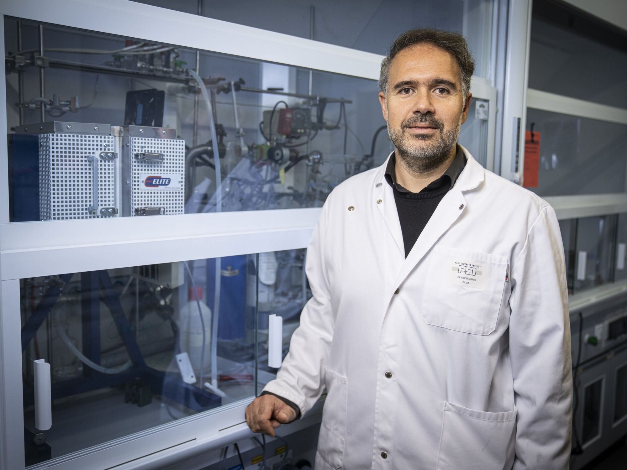 Dr. Mario El Kazzi Dr. Mario El Kazzi im Labor für Batterieforschung