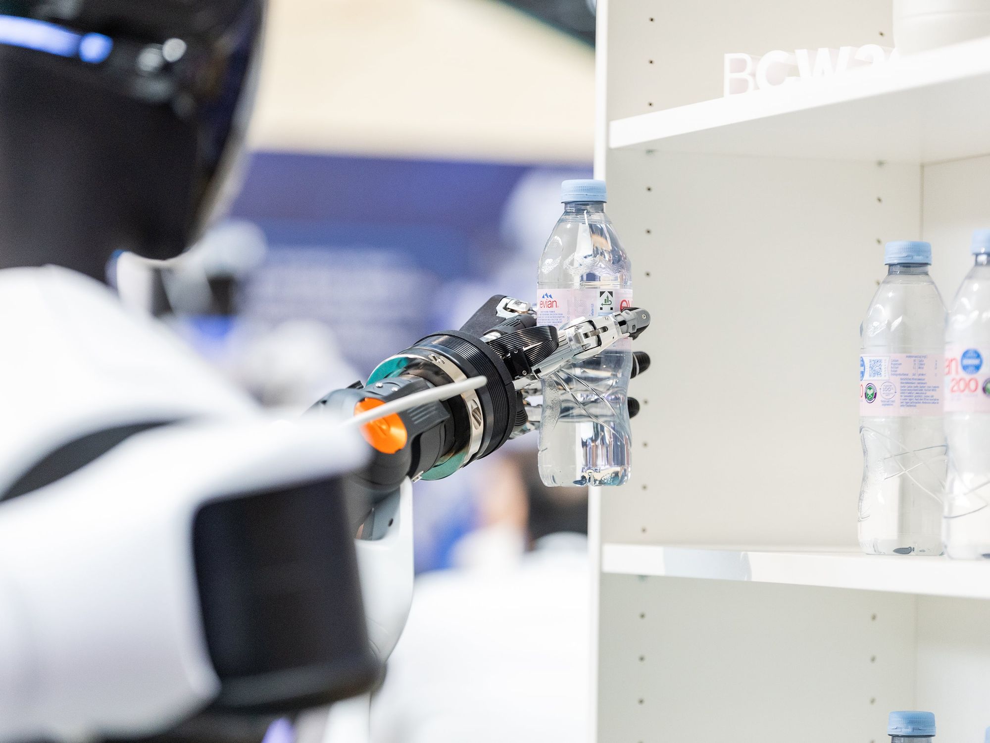 Schunk und Bosch: Entwicklungskooperation für humanoide Roboterhände gestartet Schunk und Bosch: Entwicklungskooperation für humanoide Roboterhände gestartet