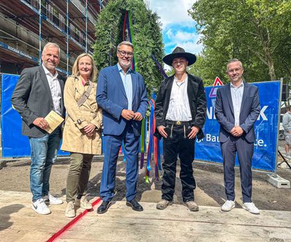 Richtfest für den neuen Schulkomplex Burgholzstraße in Dortmund Richtfest für den neuen Schulkomplex Burgholzstraße in Dortmund