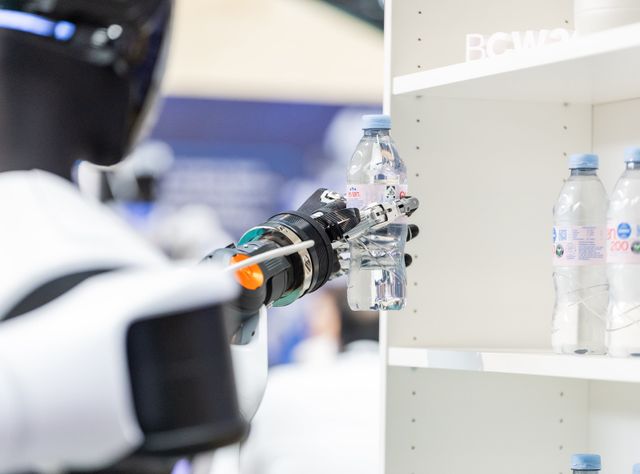 Schunk und Bosch: Entwicklungskooperation für humanoide Roboterhände gestartet Schunk und Bosch: Entwicklungskooperation für humanoide Roboterhände gestartet