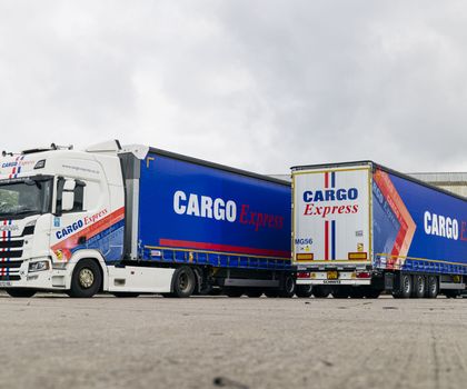 Cargo Express und Schmitz Cargobull Cargo Express und Schmitz Cargobull