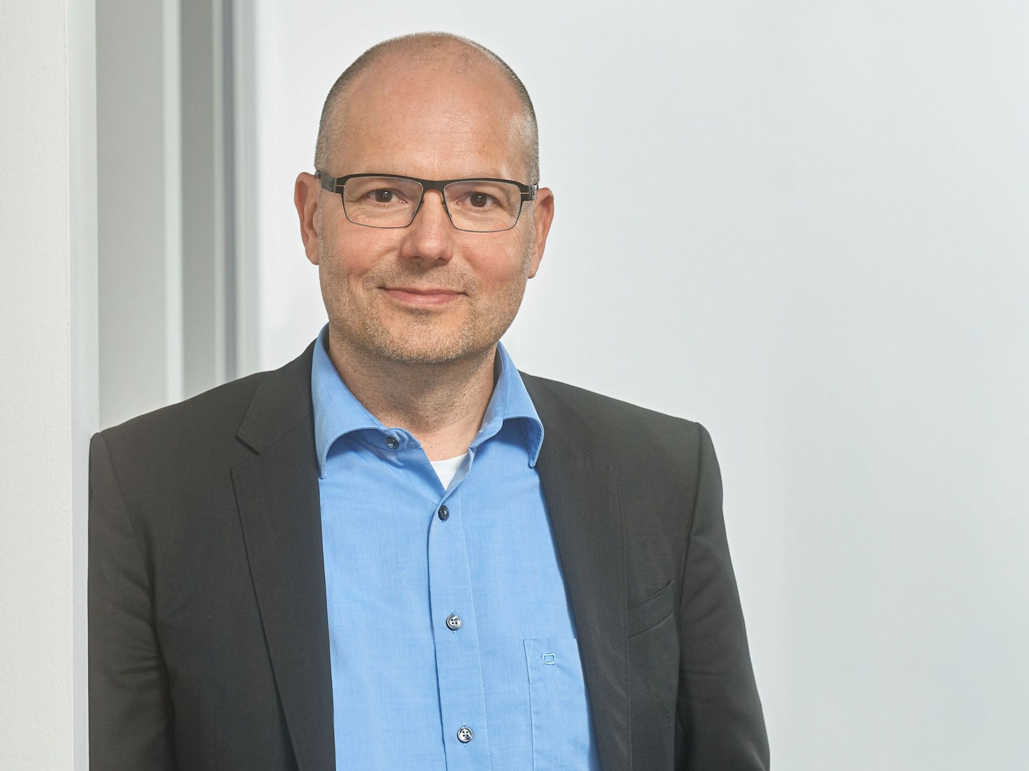 Prof. Dr.-Ing. Martin Ruskowski, Vorstandsvorsitzender der Technologie-Initiative SmartFactory-KL im Gespräch mit der Fachzeitschrift Industrial Production