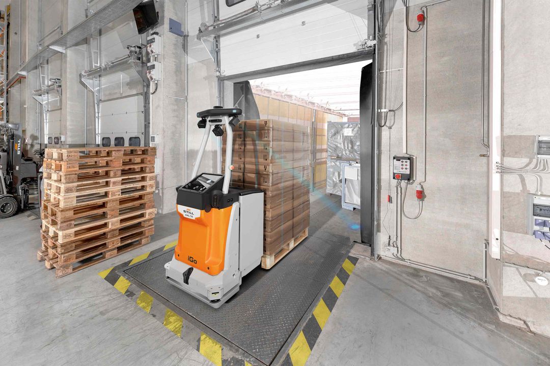 Skalierbare Automatisierung: Autonome Be- und Entladung für die Lkw-Rampe Skalierbare Automatisierung: Autonome Be- und Entladung für die Lkw-Rampe