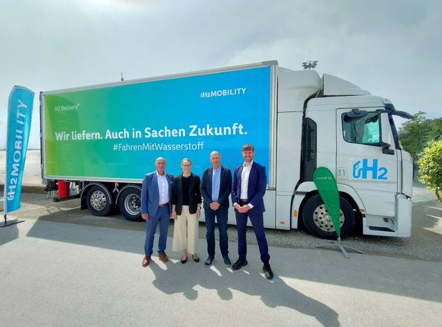 Hoyer wird strategischer Partner von H2 Mobility Hoyer wird strategischer Partner von H2 Mobility