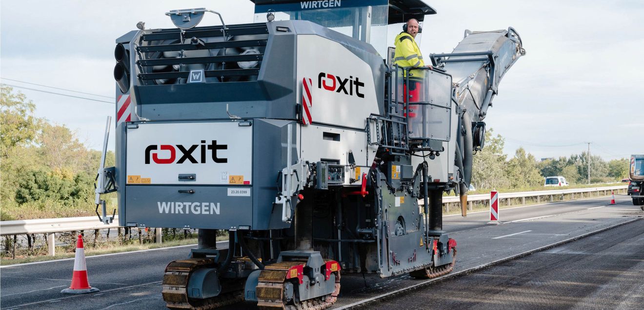 roxit bietet ein breites Spektrum an baunahen Dienstleistungen – vom Fräsen und Abtragen bis zur Aufbereitung und Wiederverwertung von Materialien.