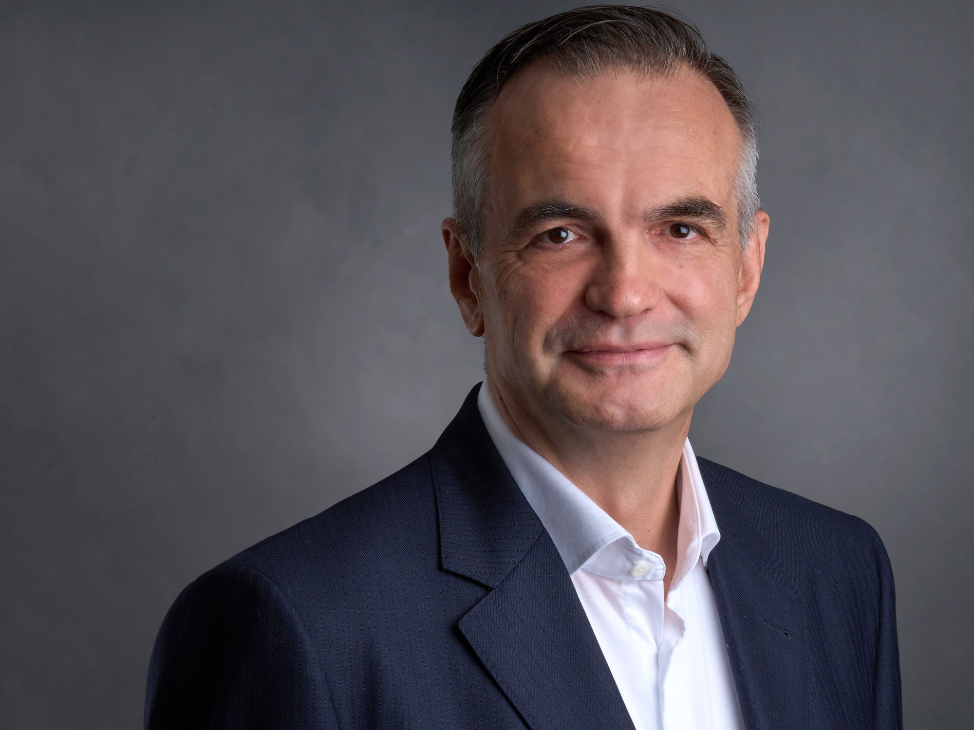 Jens Delliehausen wird Chief Sales Officer (CSO) der K.A. Schmersal GmbH & Co. KG Jens Delliehausen wird Chief Sales Officer (CSO) der K.A. Schmersal GmbH & Co. KG