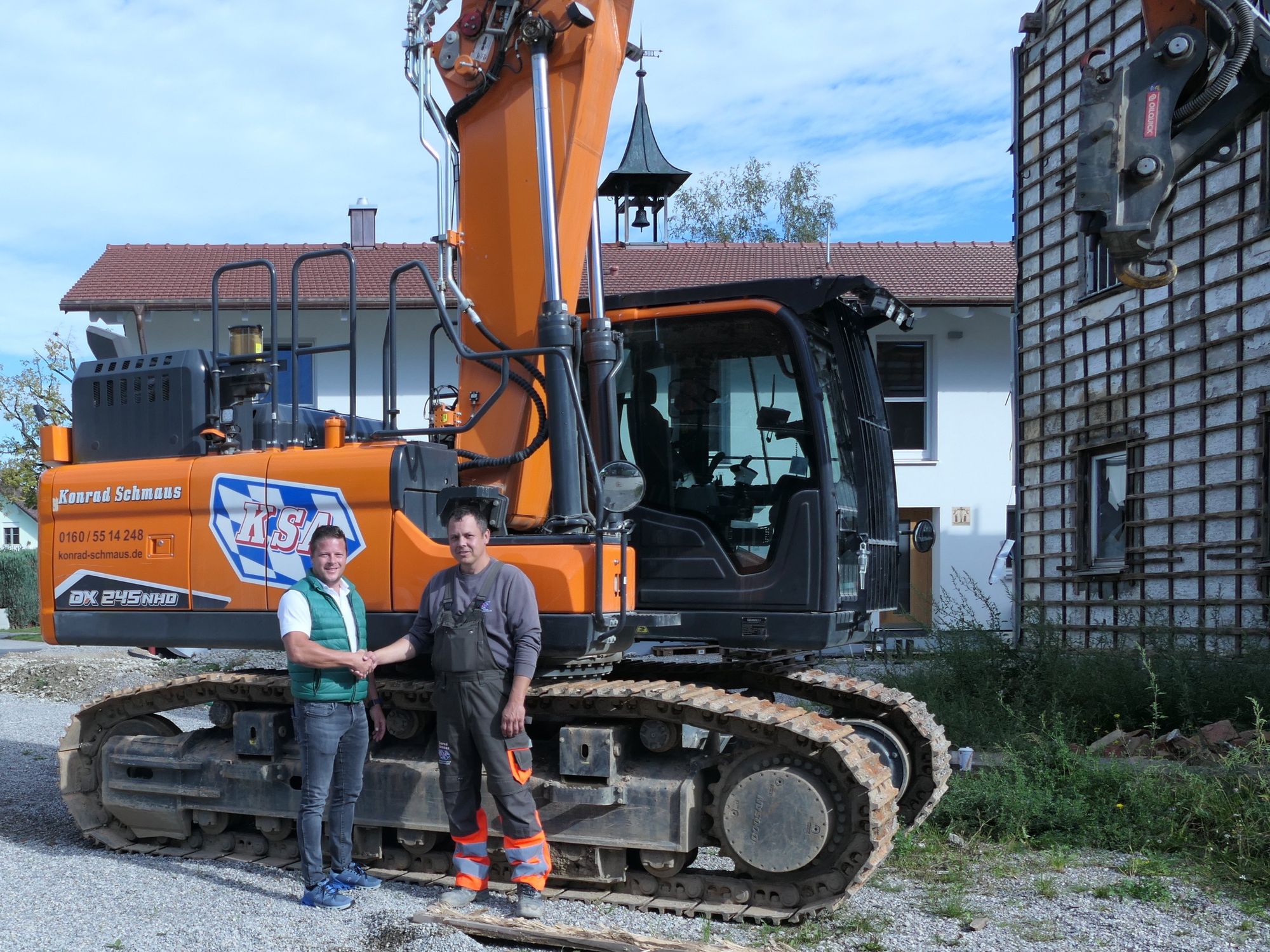 Develon-Abbruchbagger erfüllt Kundenwünsche ideal – Alleskönner im Rückbau Develon-Abbruchbagger erfüllt Kundenwünsche ideal – Alleskönner im Rückbau