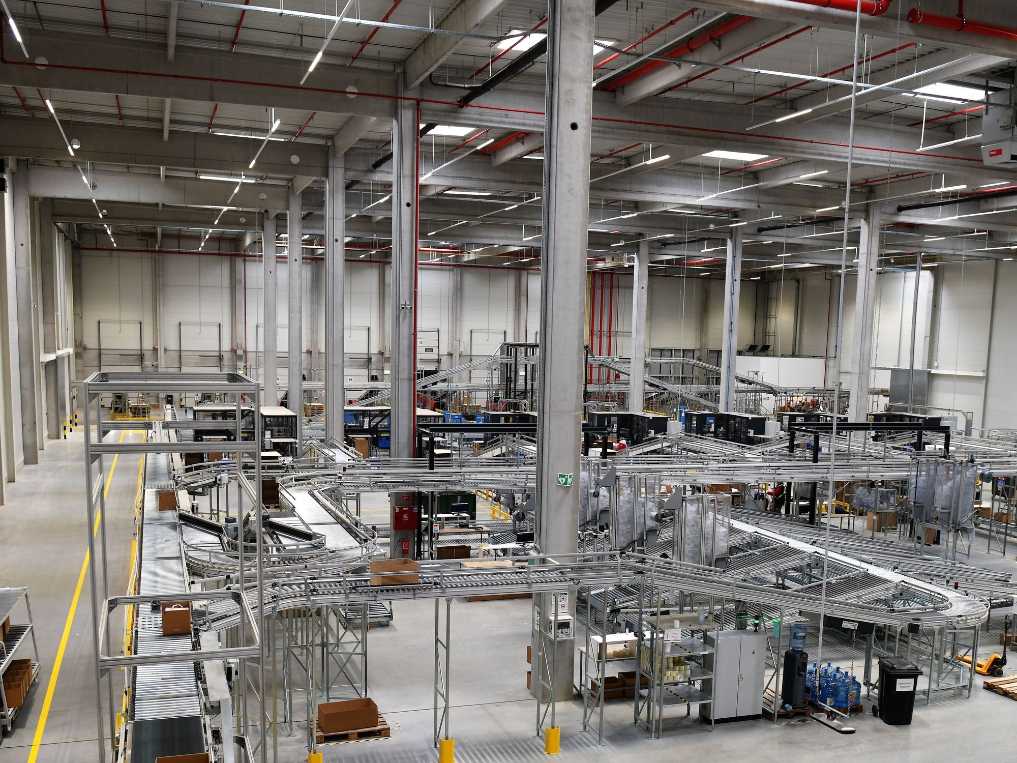 2,800 shipments per hour