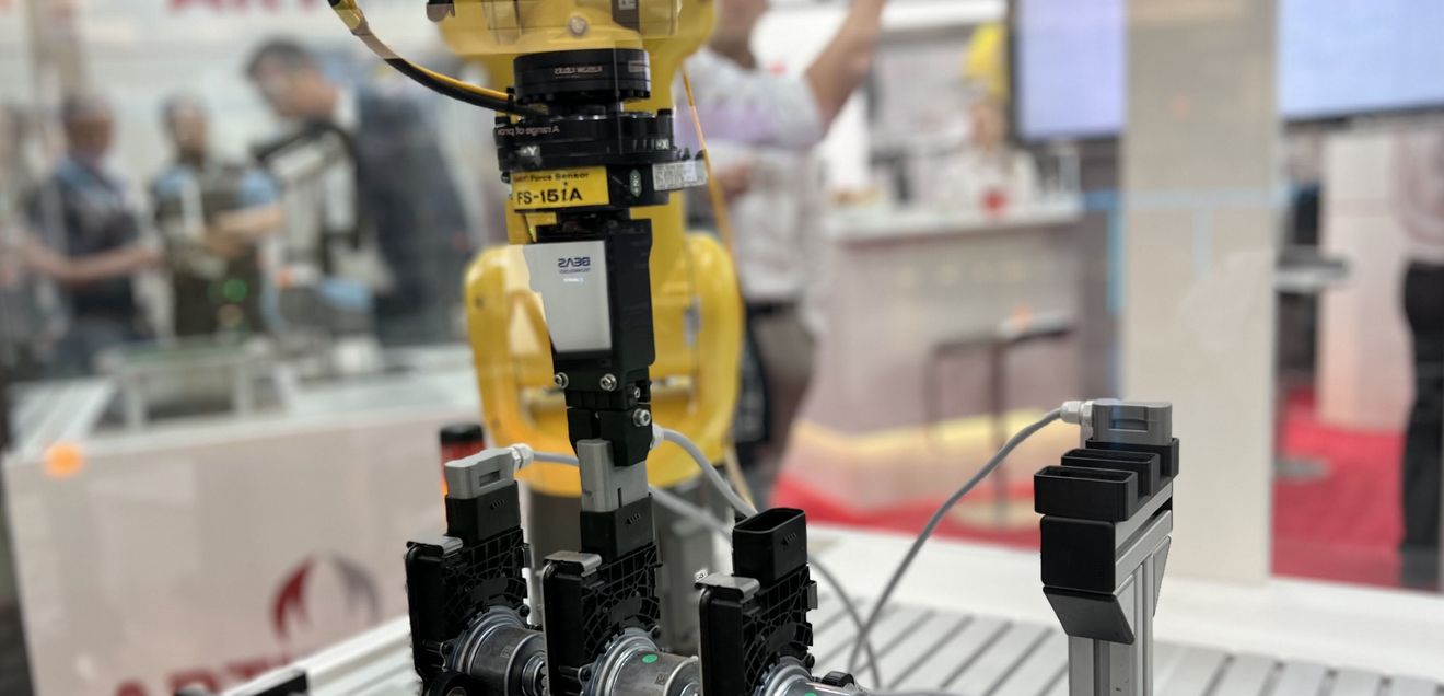 Robotik-Software: Programmierung und Integration taktiler Roboter Robotik-Software: Programmierung und Integration taktiler Roboter