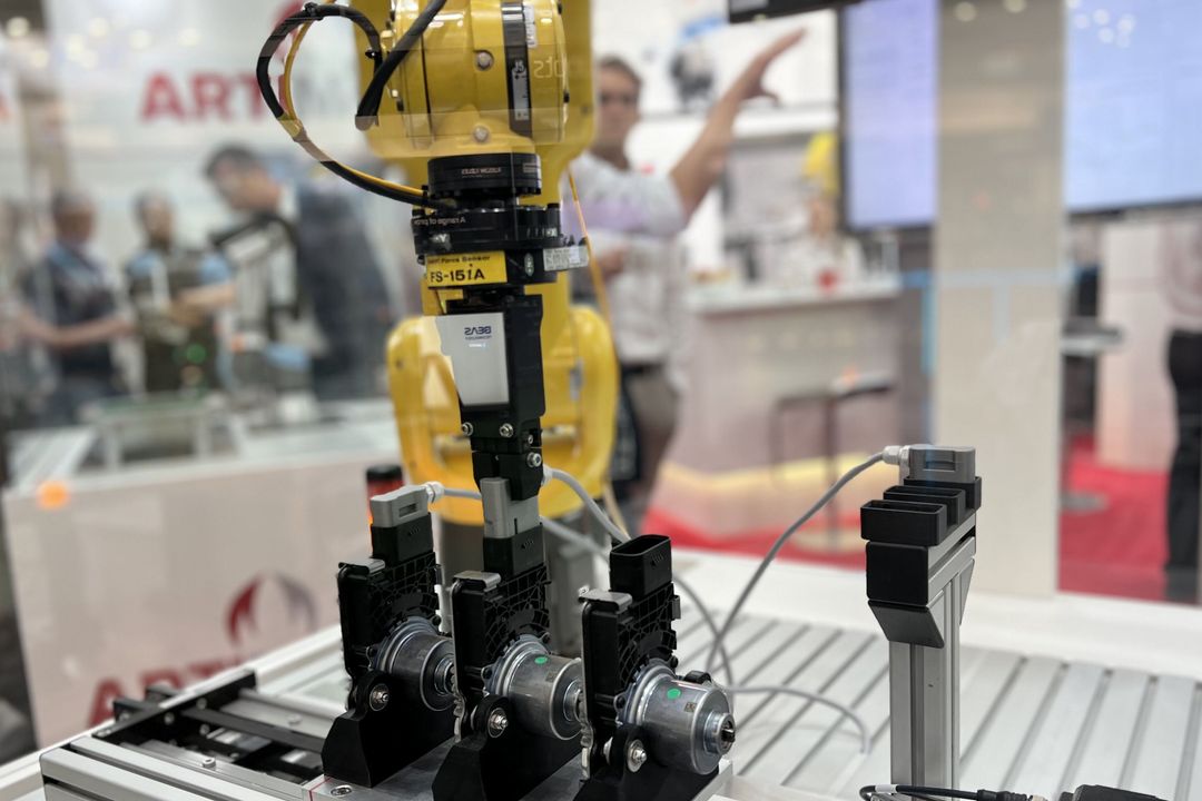 Robotik-Software: Programmierung und Integration taktiler Roboter Robotik-Software: Programmierung und Integration taktiler Roboter