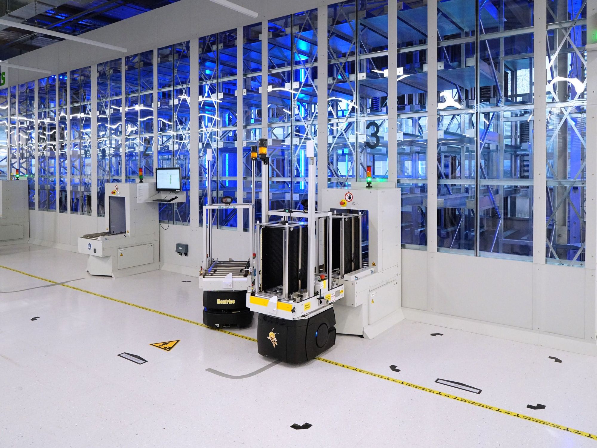 Intralogistics: Modular storage system for KLT boxes and tray stacks Intralogistics: Modular storage system for KLT boxes and tray stacks