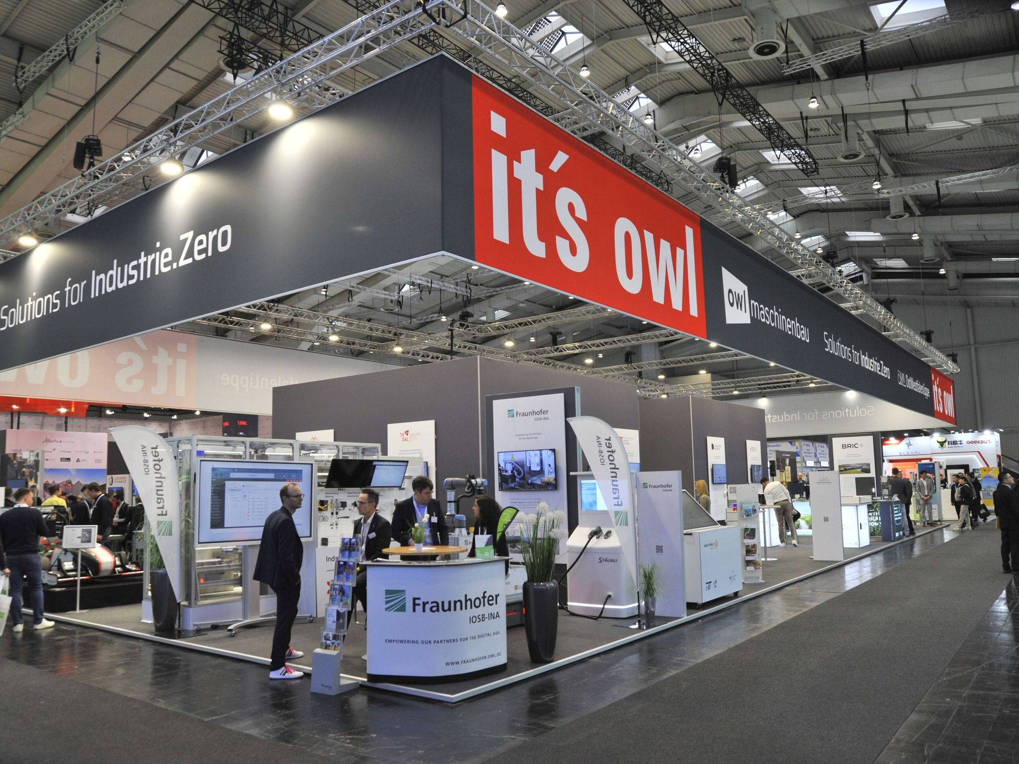 Artificial intelligence: 34 exhibitors at the OWL joint stand Artificial intelligence: 34 exhibitors at the OWL joint stand