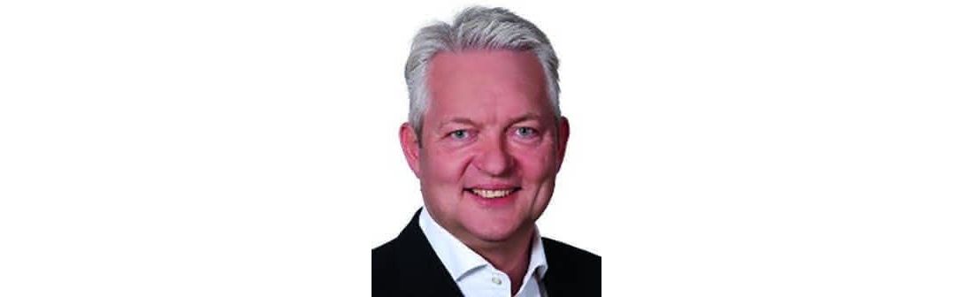 Univ.-Prof. Dr.-Ing. Alexander Verl ist Inhaber der Professur für Steuerungstechnik und Mechatronik für Produktionssysteme am Institut für Steuerungstechnik (ISW) der Universität Stuttgart. Univ.-Prof. Dr.-Ing. Alexander Verl ist Inhaber der Professur für Steuerungstechnik und Mechatronik für Produktionssysteme am Institut für Steuerungstechnik (ISW) der Universität Stuttgart.