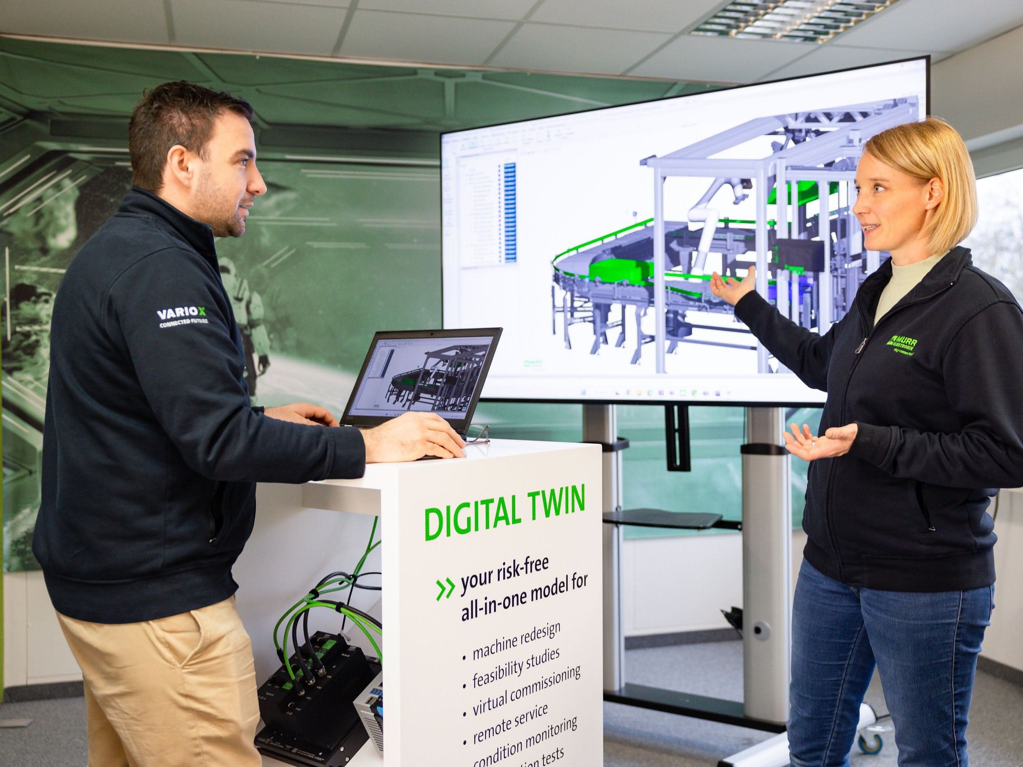 Wie die Erfahrung von Murrelektronik mit Kundenprojekten zeigt, reduziert sich die benötigte Zeit für die Inbetriebnahme durch den Digitalen Maschinenzwilling um bis zu 70 Prozent. Wie die Erfahrung von Murrelektronik mit Kundenprojekten zeigt, reduziert sich die benötigte Zeit für die Inbetriebnahme durch den Digitalen Maschinenzwilling um bis zu 70 Prozent.