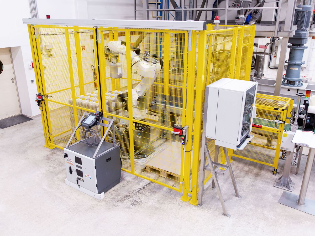 Robot cell: Retrofit for the future Robot cell: Retrofit for the future