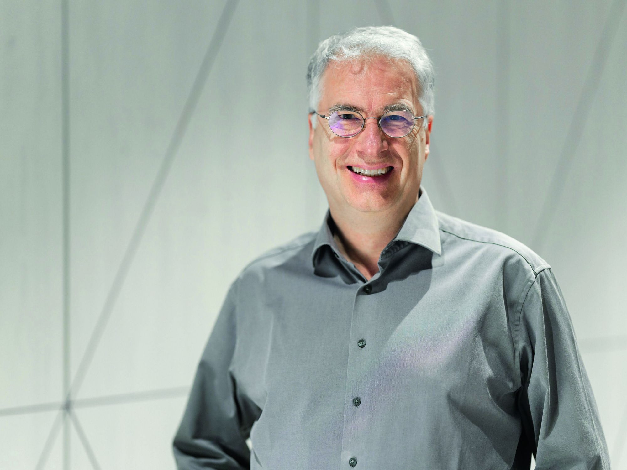 Stefan Brock ist Leiter des KI-Exzellenzzentrums Zentraleuropa bei HPE (Hewlett Packard Enterprise). Interview mit Stefan Brock, HPE: Warum KI Datenverständnis braucht