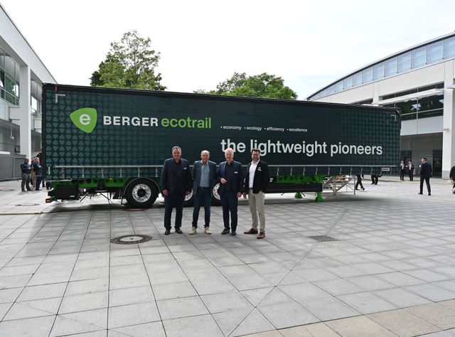 Schmitz Cargobull vereint zwei Welten