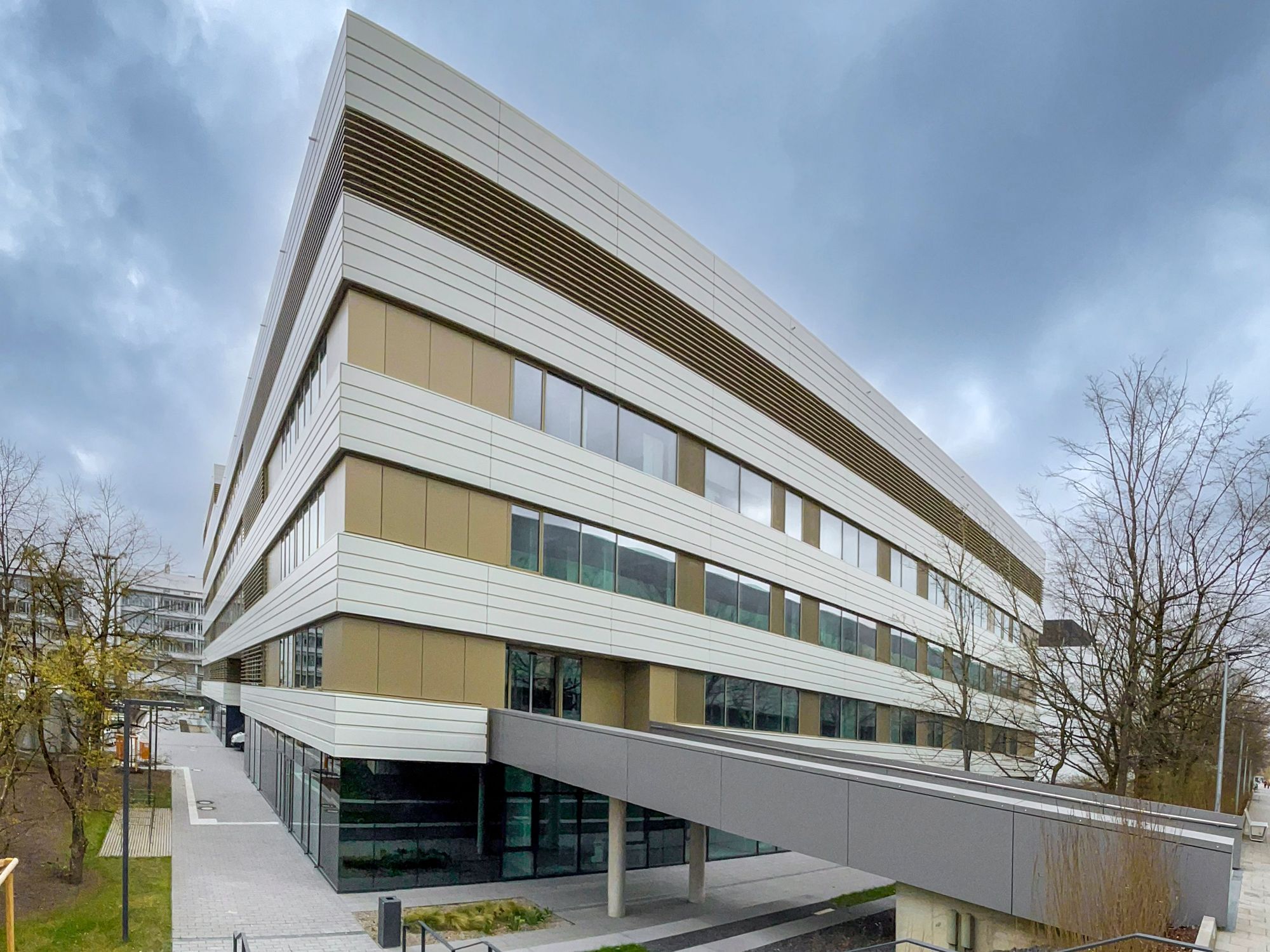 Zentrum für Diagnostik und translationale Forschung des Max von Pettenkofer-Institut für Hygiene und Medizinische Mikrobiologie der LMU Gebäude-Außenansicht (Zentrum für Diagnostik und translationale Forschung)