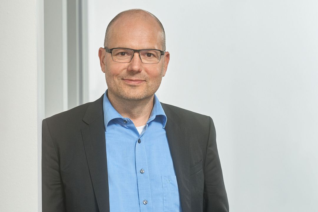 Prof. Dr.-Ing. Martin Ruskowski, Vorstandsvorsitzender der Technologie-Initiative SmartFactory-KL im Gespräch mit der Fachzeitschrift Industrial Production