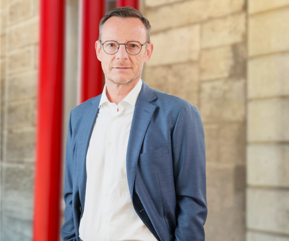 Wolfgang Wallesch übernimmt die Geschäftsführung bei der UGA System-Technik GmbH & Co. KG Wolfgang Wallesch übernimmt die Geschäftsführung bei der UGA System-Technik GmbH & Co. KG