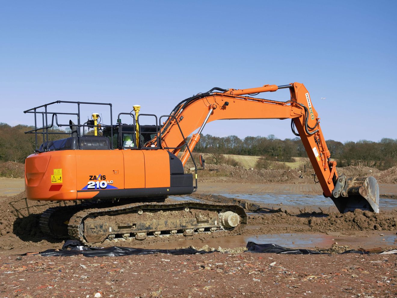 Hitachi-Bagger Ein Hitachi-Bagger mit der Ausrüstung von Trimble