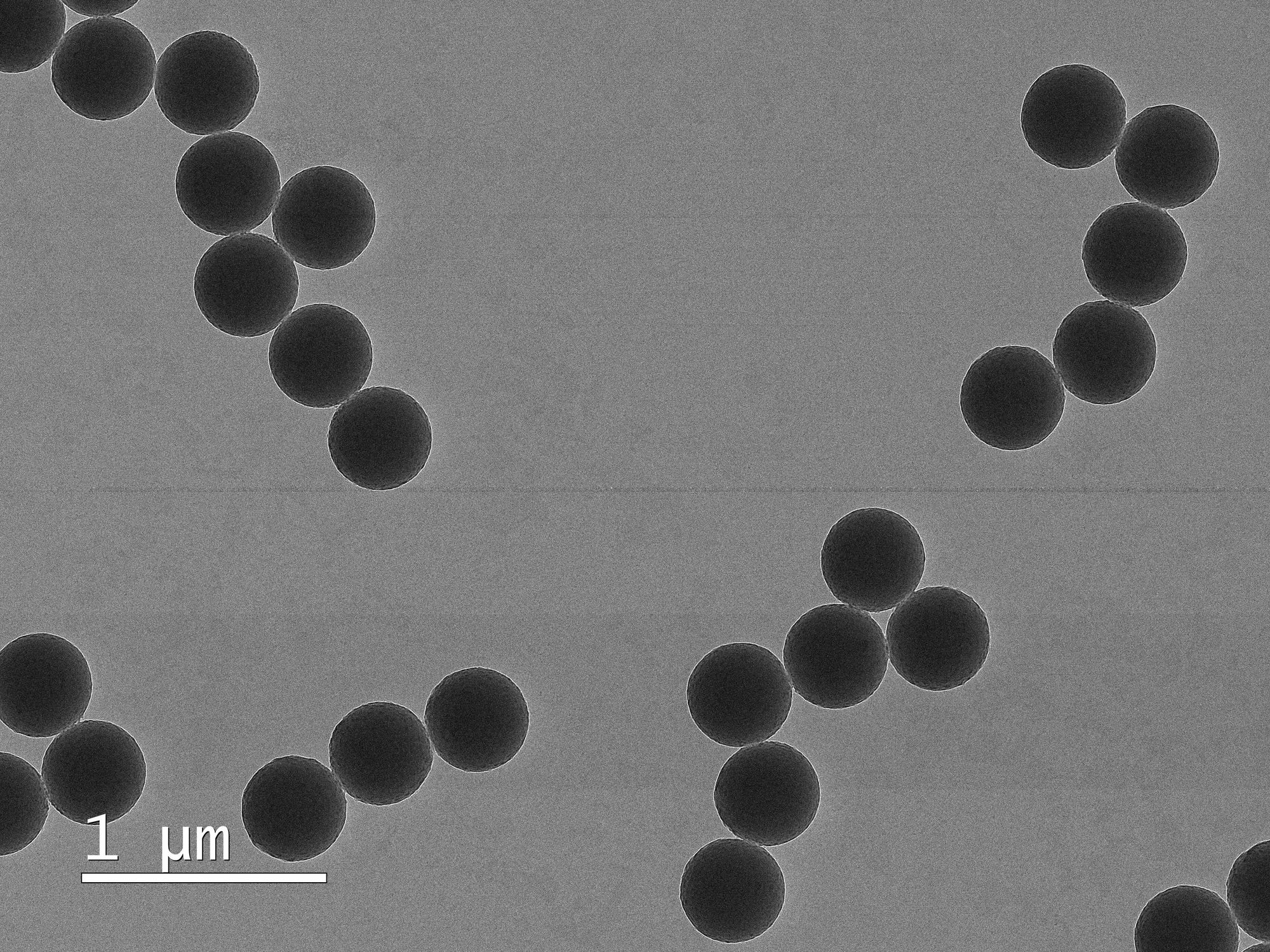 Untersuchung von Partikelgröße und -morphologie des Referenzmaterials während der Entwicklungsphase mittels Transmissionselektronenmikroskopie (TEM) Untersuchung von Partikelgröße und -morphologie des Referenzmaterials während der Entwicklungsphase mittels Transmissionselektronenmikroskopie (TEM)