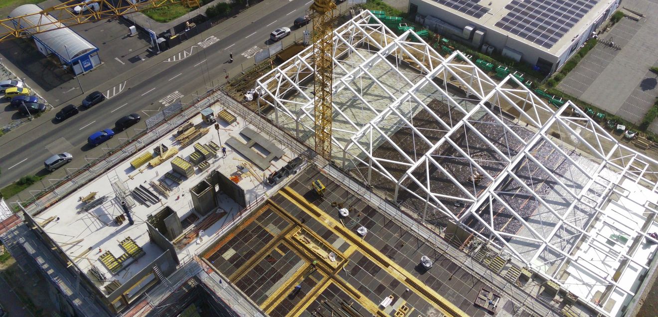 Rohbau des modernen Labor- und Bürogebäudes am neuen Standort in Metternich Rohbau des modernen Labor- und Bürogebäudes am neuen Standort in Metternich