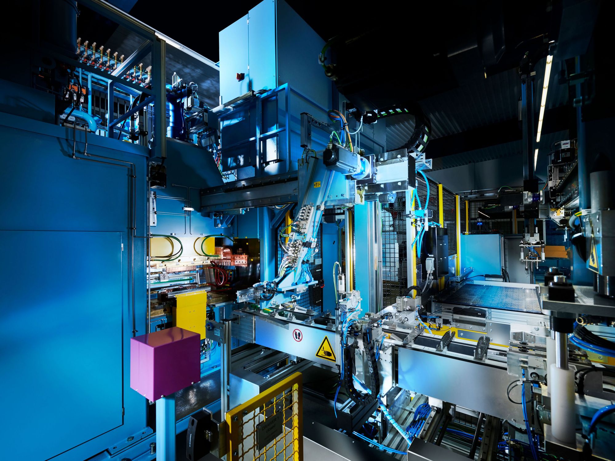 Feeding into the projection press